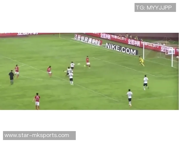 杭州足球队快攻战术深度解析与实战应用探讨 杭州足球队快攻战术深度解析与实战应用探讨